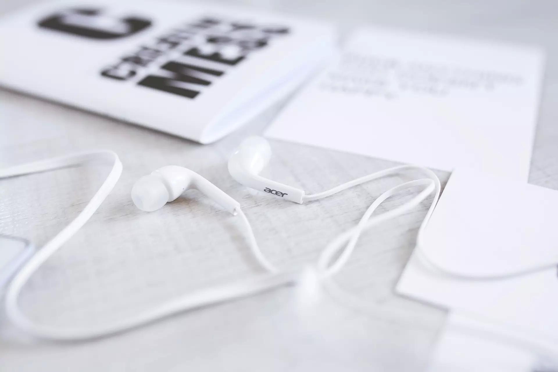 How to Create an Electronic Press Kit to Improve Your Music Career featured image