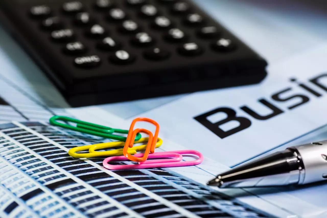 5 DIY Steps to Manage Your Own Career without a Music Manager featured image