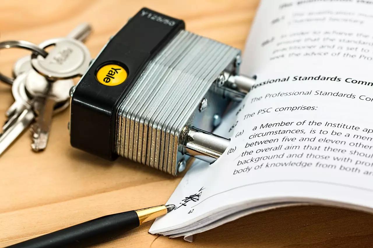 Acting as Your Own Music Manager? Learn the Basics of a Good Booking Agreement featured image