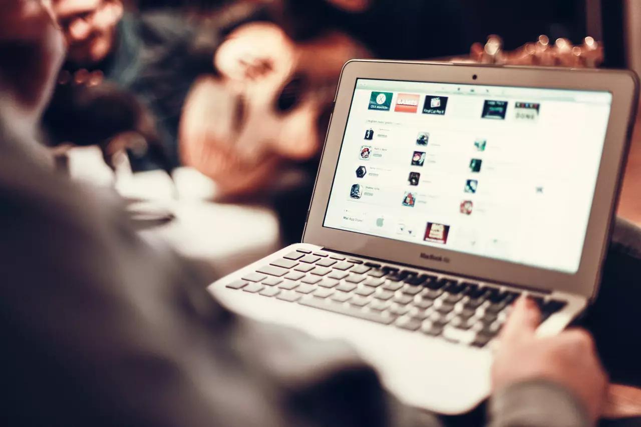 5 Email Marketing Tricks That Will Help Keep Your Fans Engaged featured image