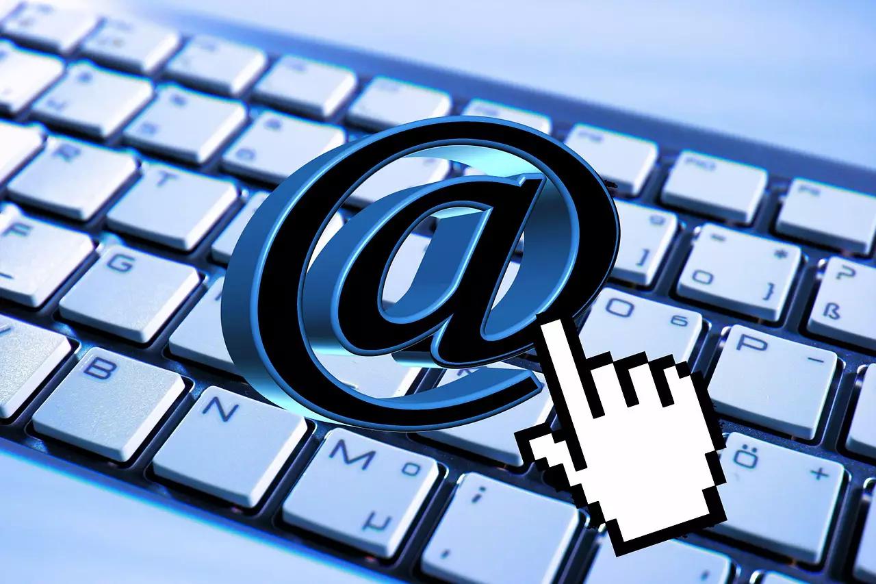 Why Musicians Need an Email List (Even in the Age of Social Media) featured image