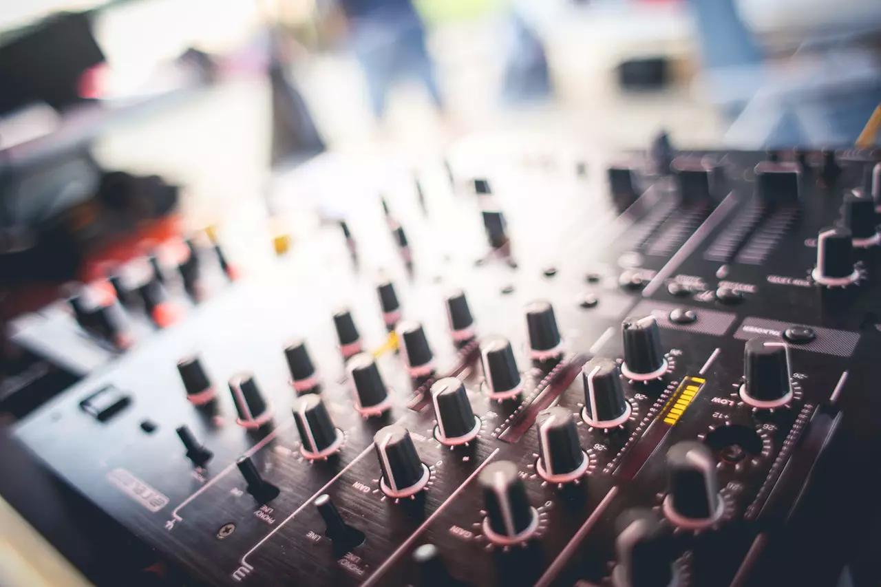 9 Productivity Tips to Help Improve Your Music Production Skills featured image