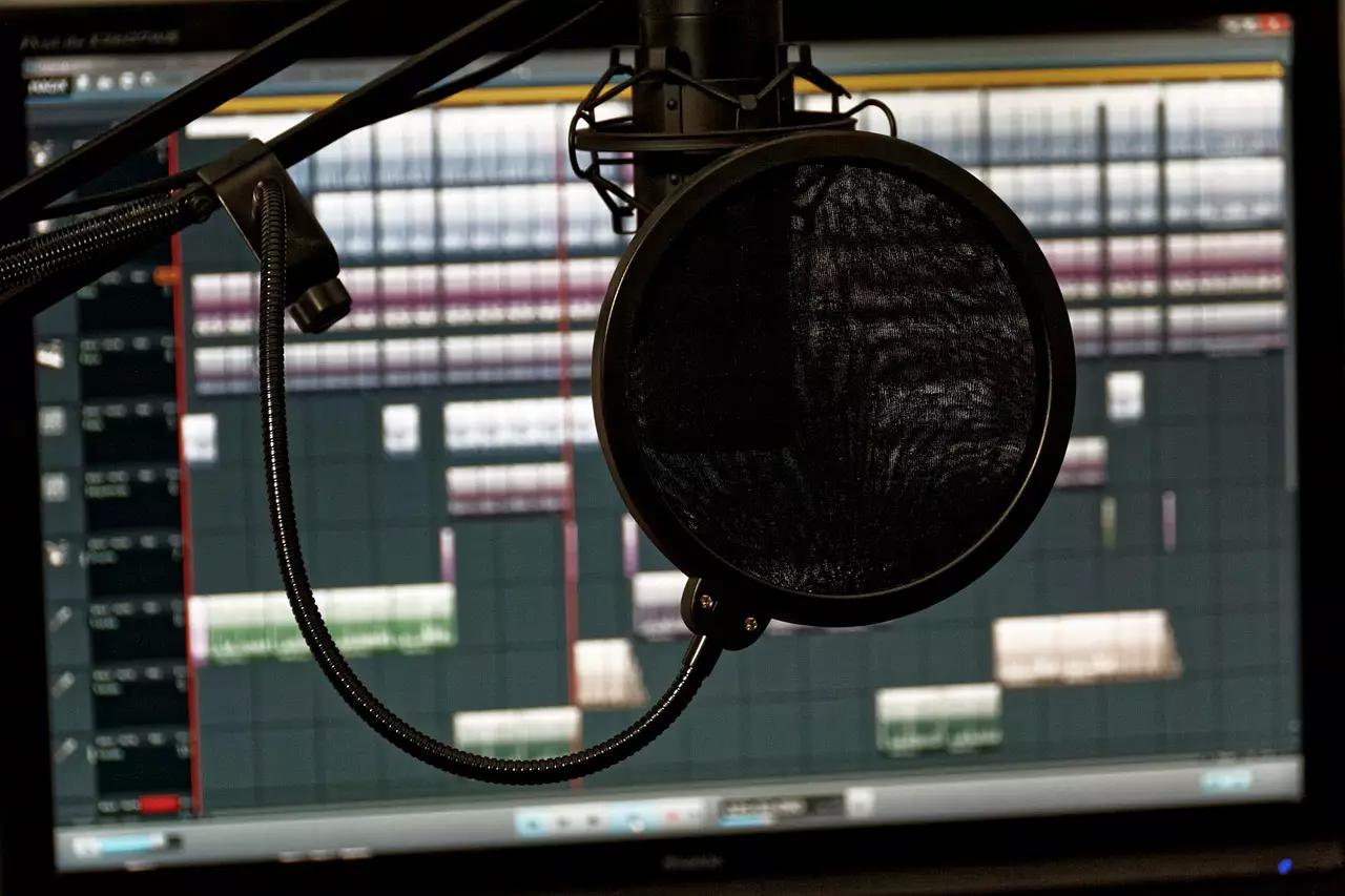 What Should You Look for in a Digital Audio Workstation for Music Production? featured image