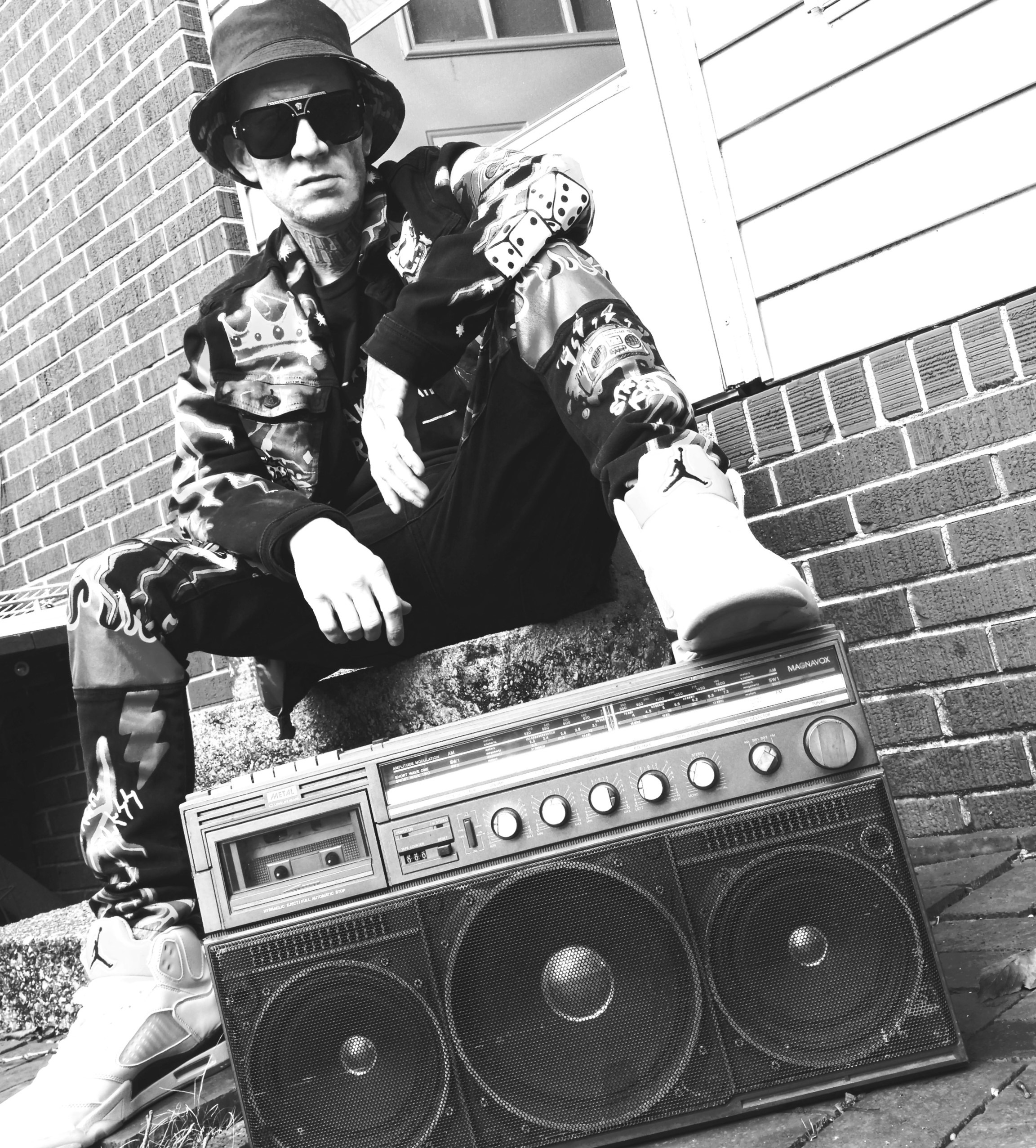 Alabama rapper & music producer “WoozyWhiteboy” is one of the hottest independent artists out right now. featured image