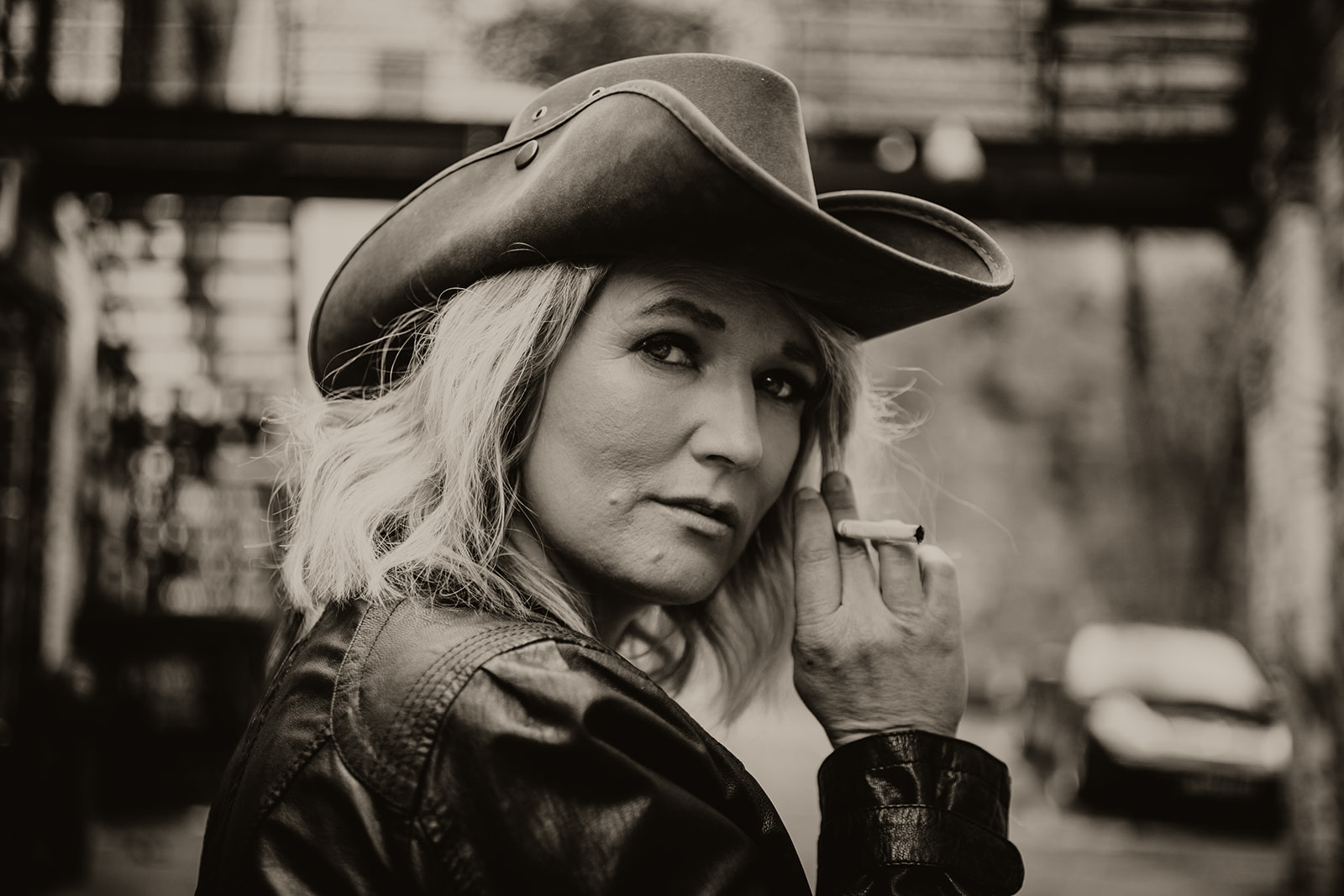 An Authentic Sound and an Honest Story to Tell- Betty Roots Presents Unique New Single “Black Betty” featured image