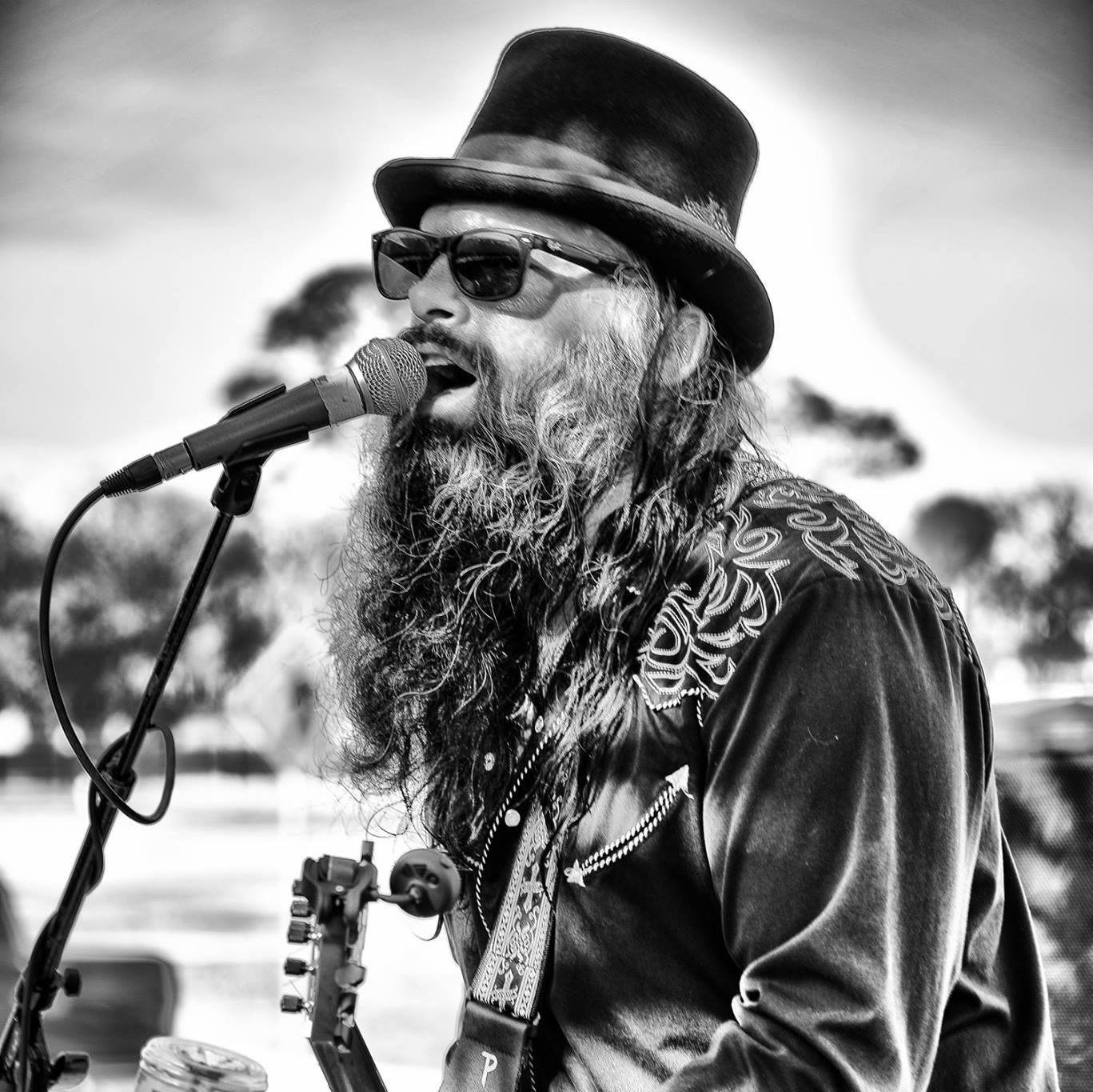 Connecting Hearts and Minds with Enriching and Soulful Americana: Multi-Genre Artist Robbie Litt Stuns with New Album featured image