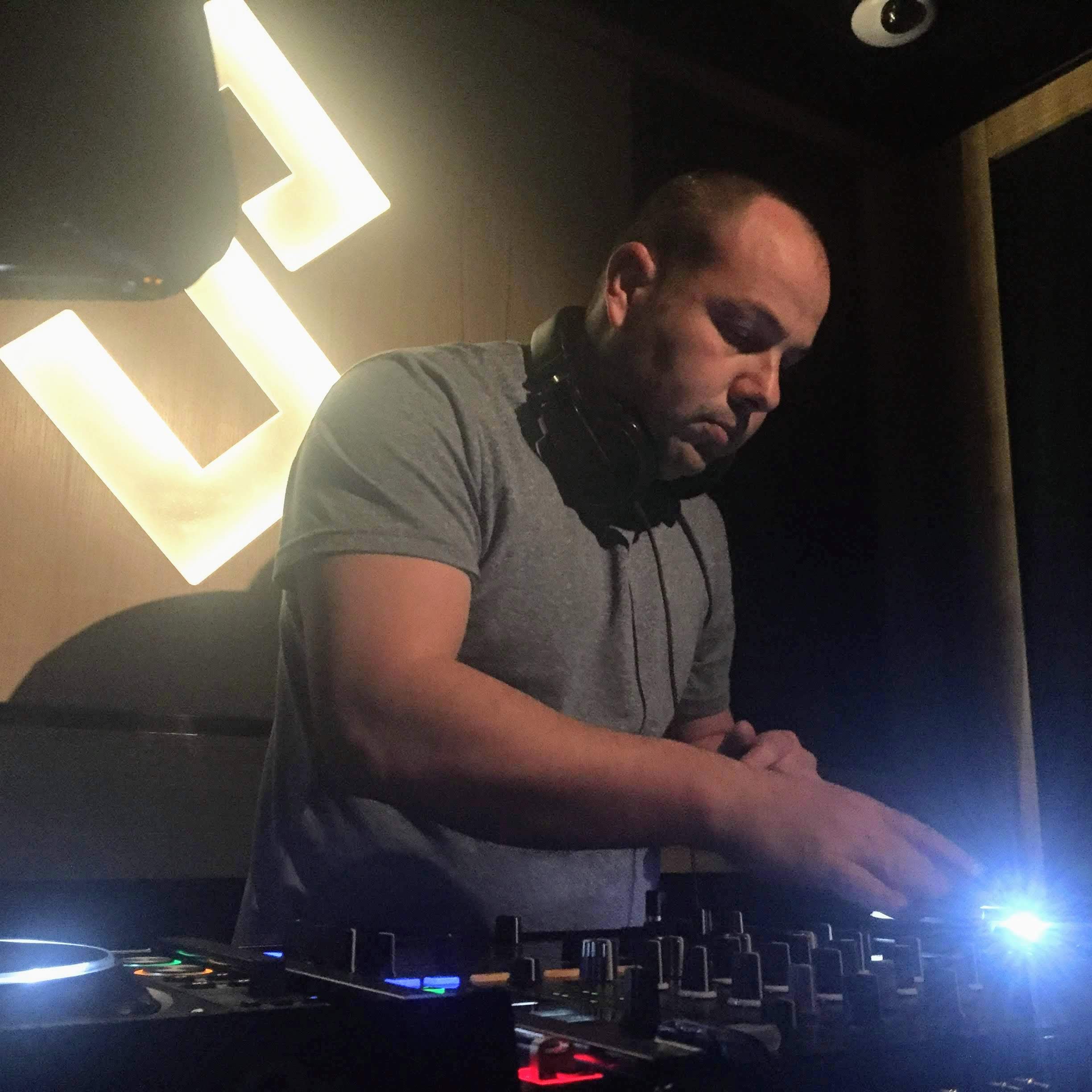 DJ Straggs Takes the Electronic Music Scene by Storm with Chart-Topping Singles, Electrifying Performances, and Unforgettable Moments featured image