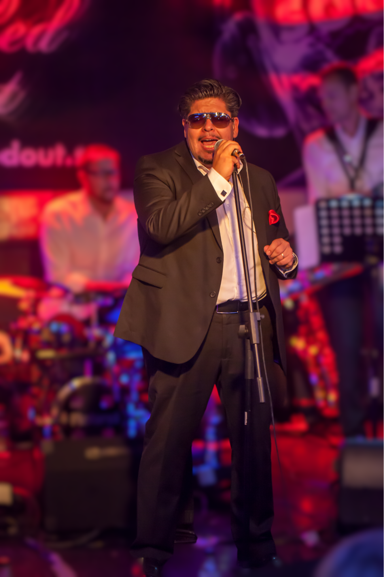 Firing Up the Groove with Funkalicious R&B, Electric Retro, and Soul- Vince & The Fly Bunch Unveil First Single featured image