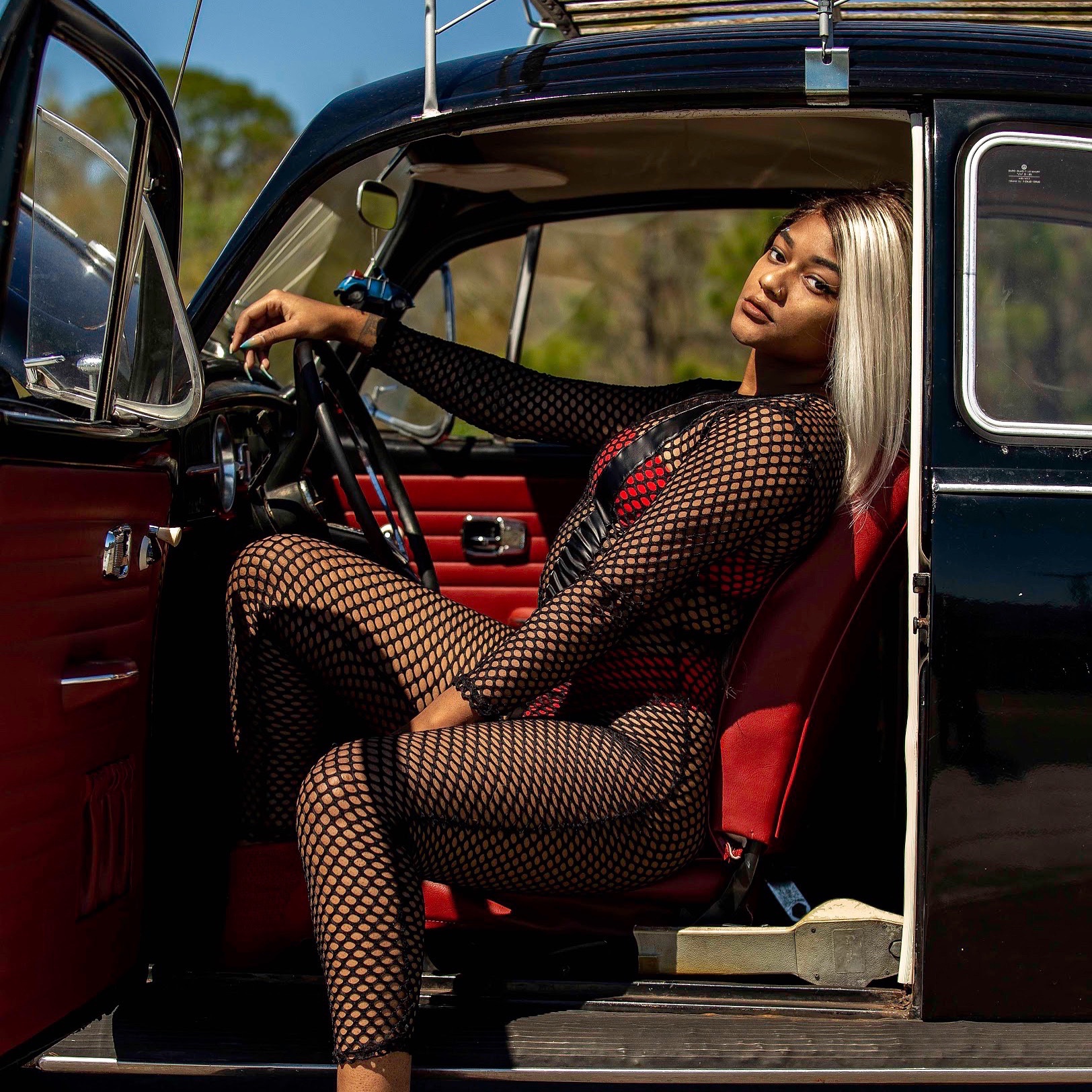 Igniting the Hip-Hop Scene with A Bold and Sensational New Anthem – ChevyGurl Mesmerizes with “Geek’d Up” featured image