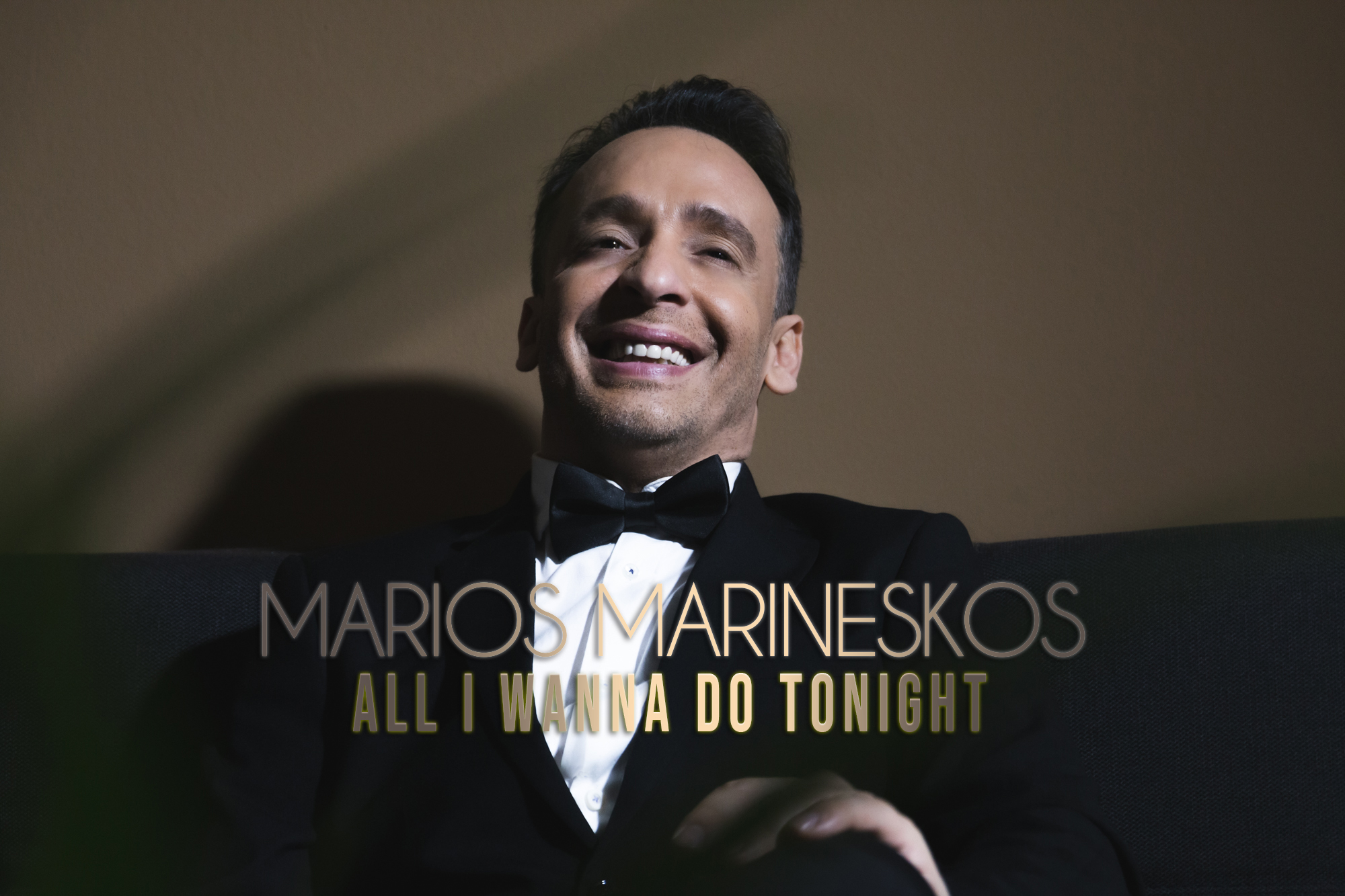 Presenting Marios Marineskos, a Romanian Greek Singer/Songwriter featured image
