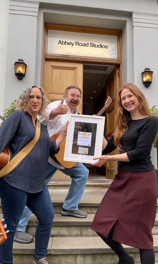 Portland Songwriters, Brightwell & Moran Win Global Songwriter Award featured image